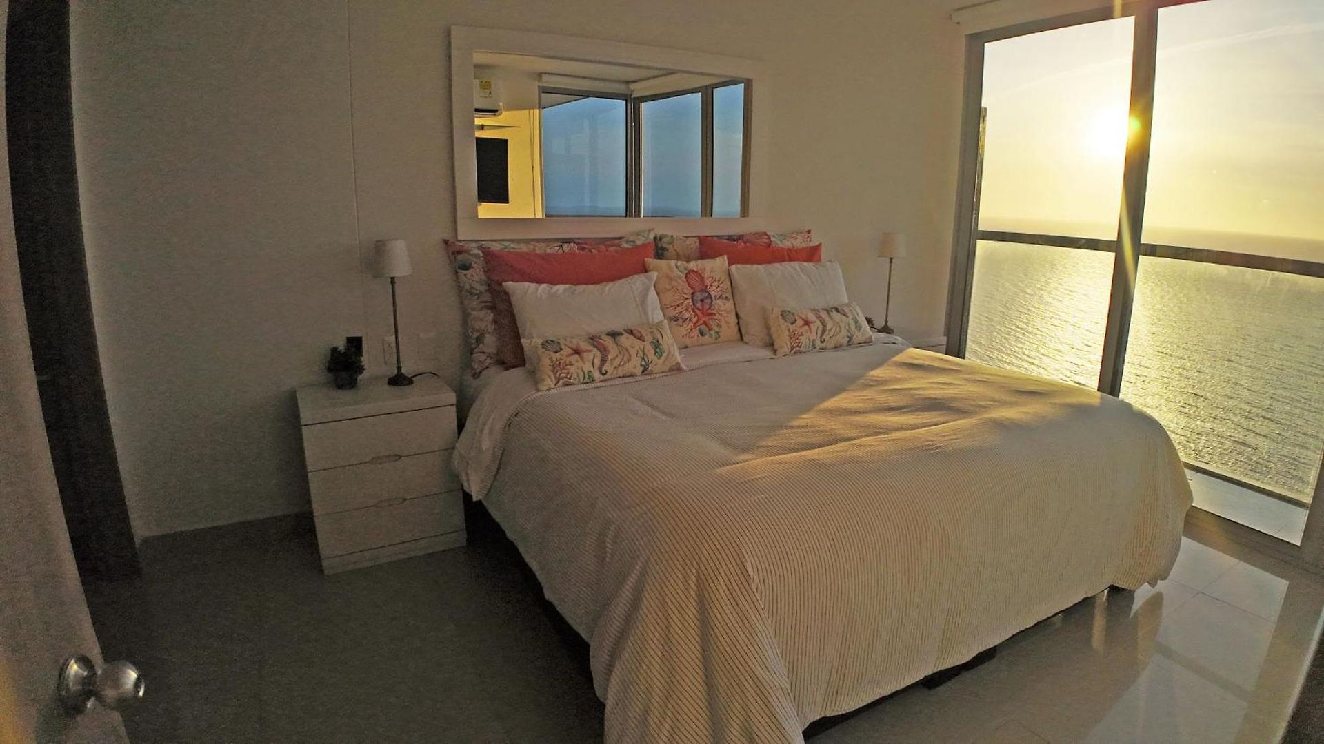 Beautiful . Incredible Ocean Views, Morros Apartment *