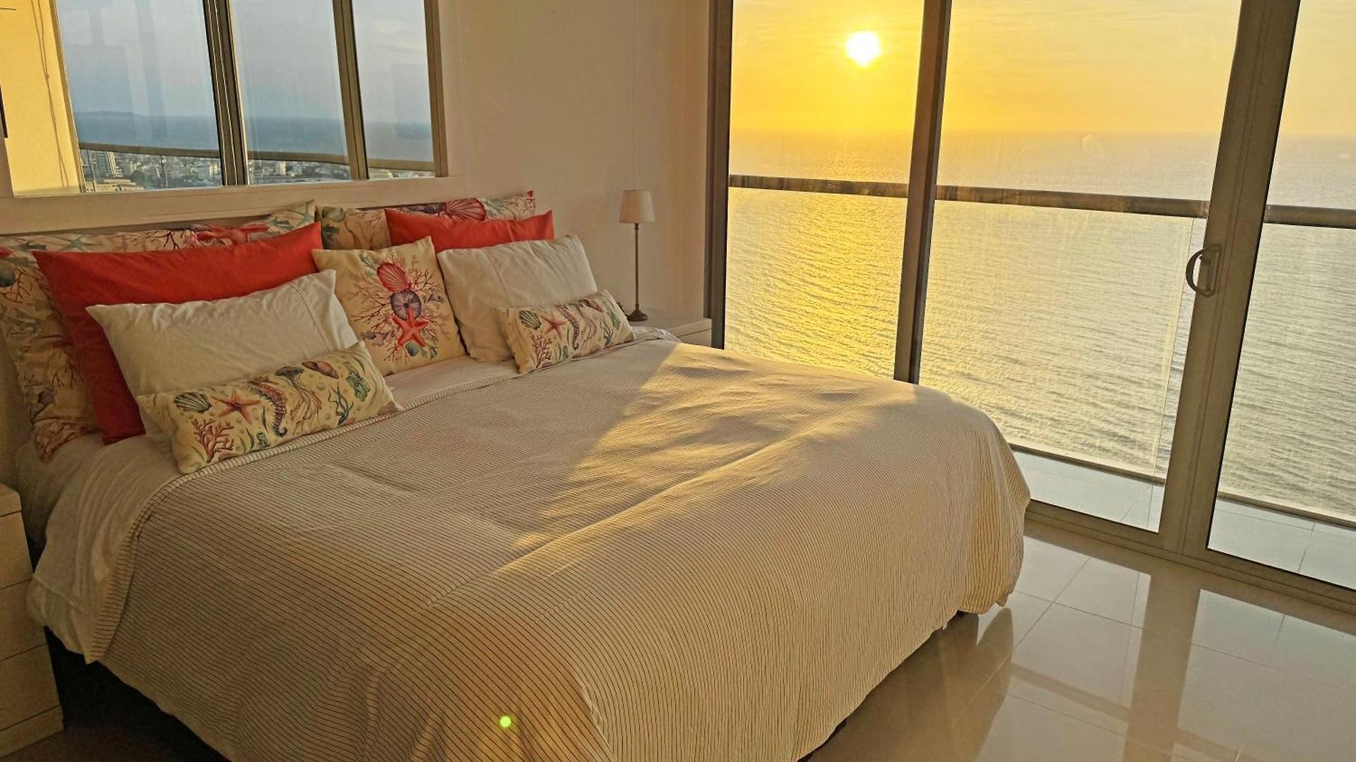 Beautiful . Incredible Ocean Views, Morros *