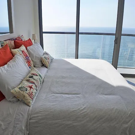 Beautiful . Incredible Ocean Views, Morros Apartment