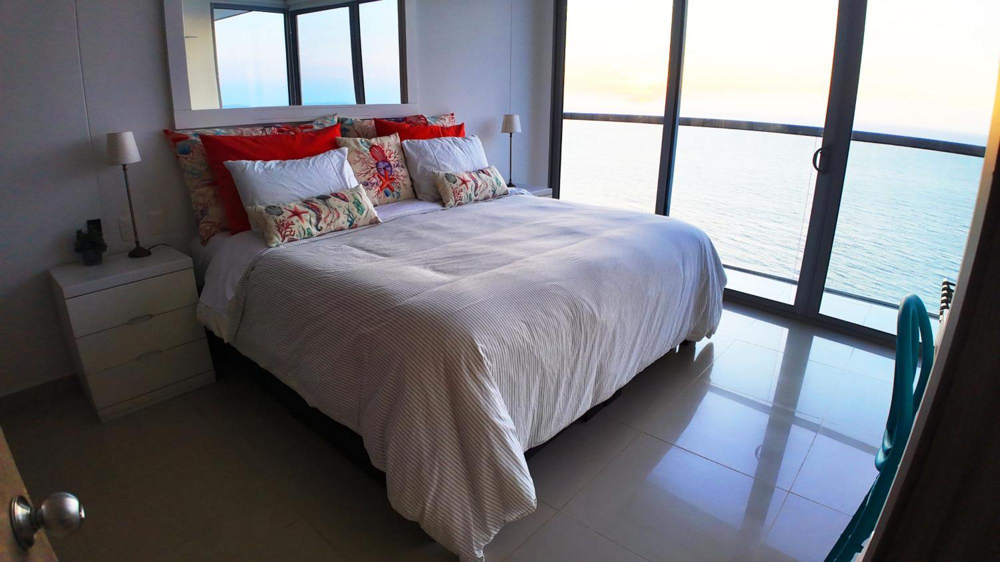 Beautiful . Incredible Ocean Views, Morros Apartamento *